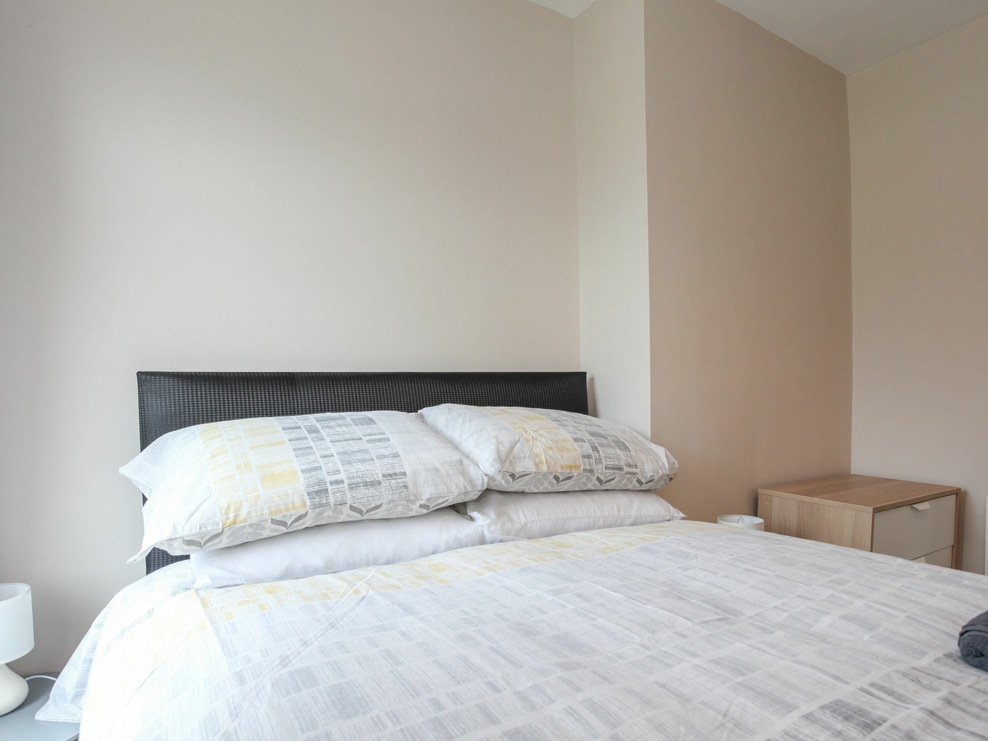 Kingston Serviced Accommodation - Donegall Avenue Belfast Exterior photo