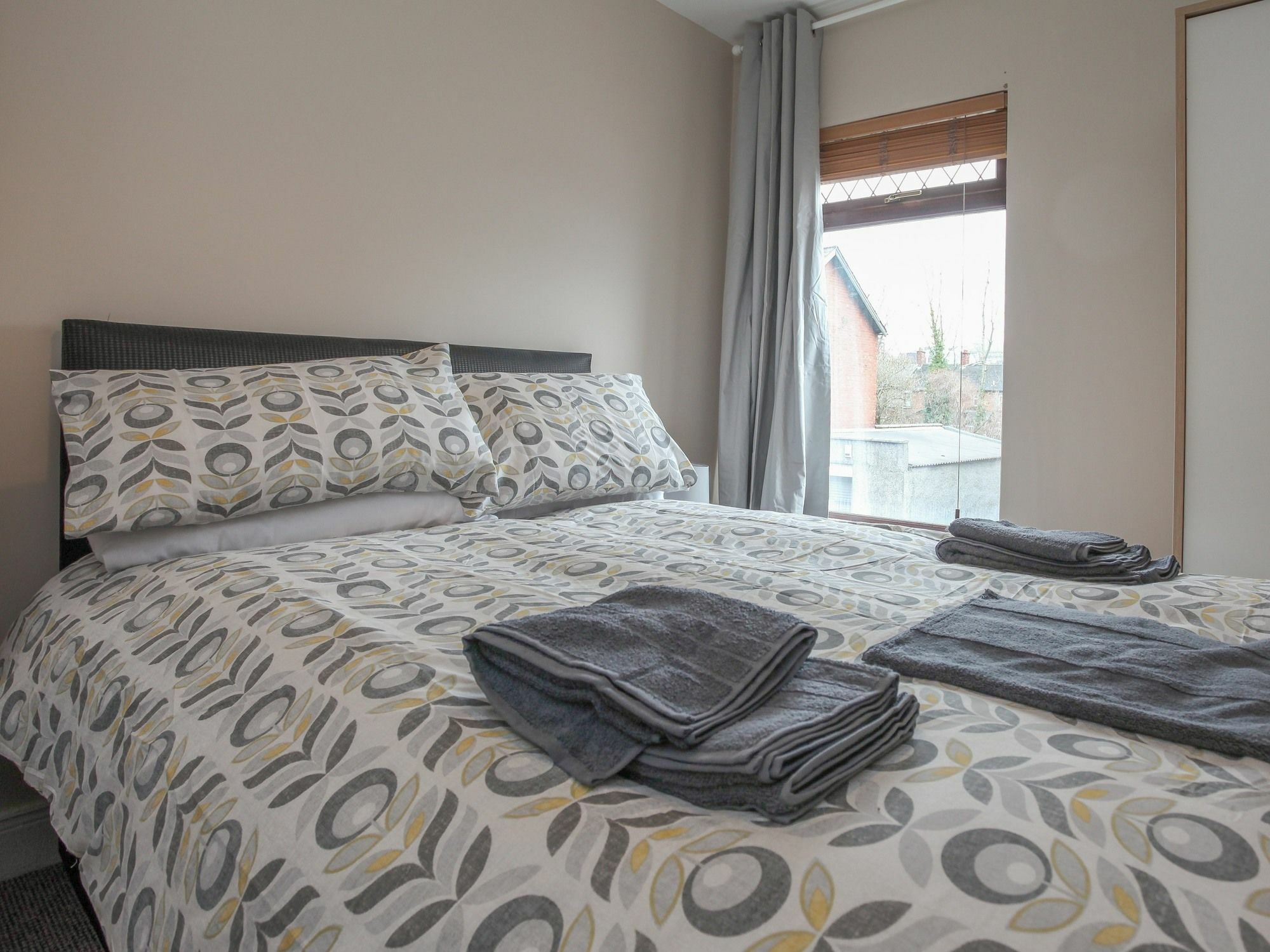 Kingston Serviced Accommodation - Donegall Avenue Belfast Exterior photo